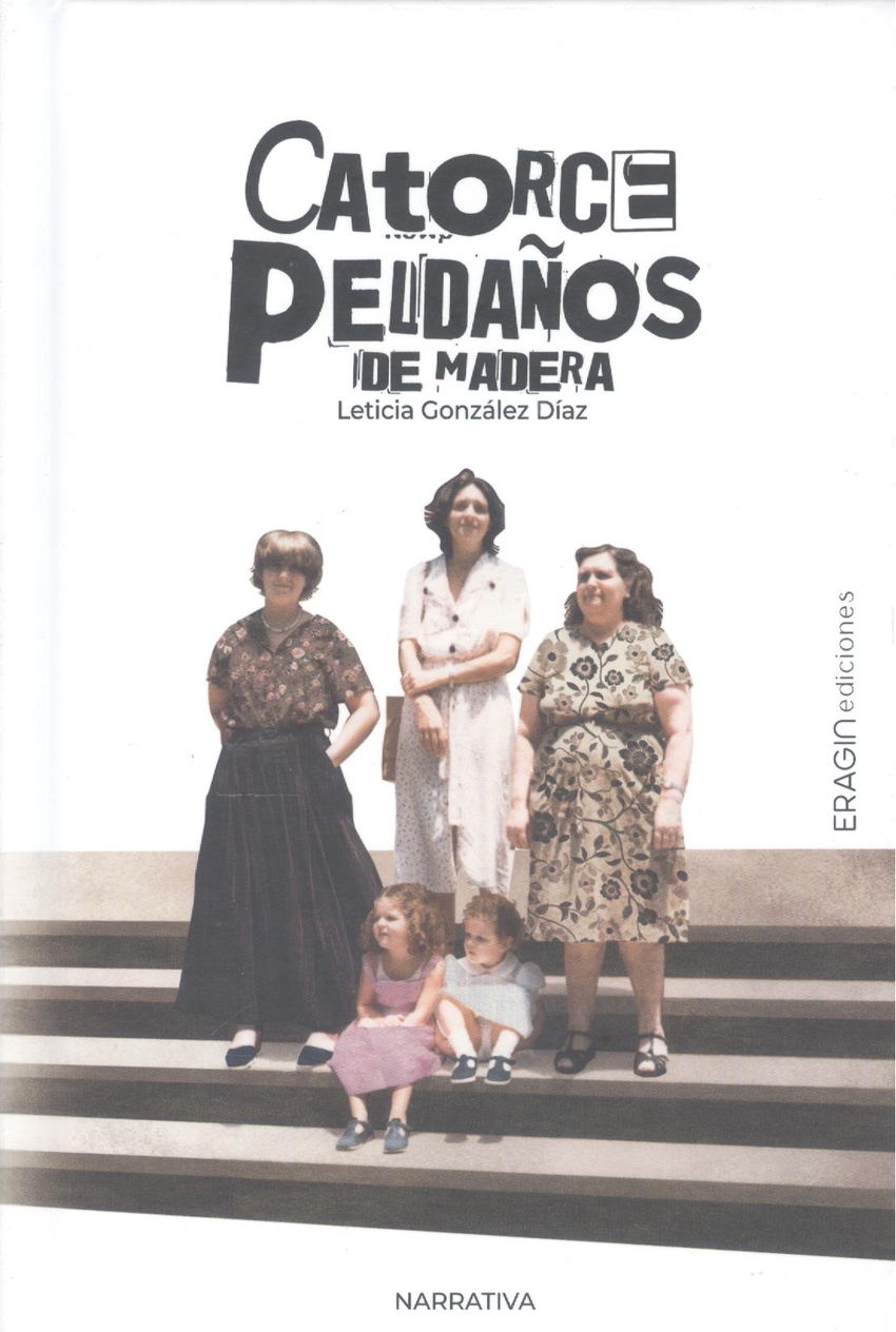 Catorce peldaños de madera